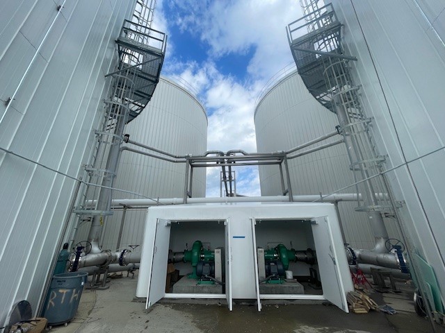 Fiberglass mixing pump enclosures